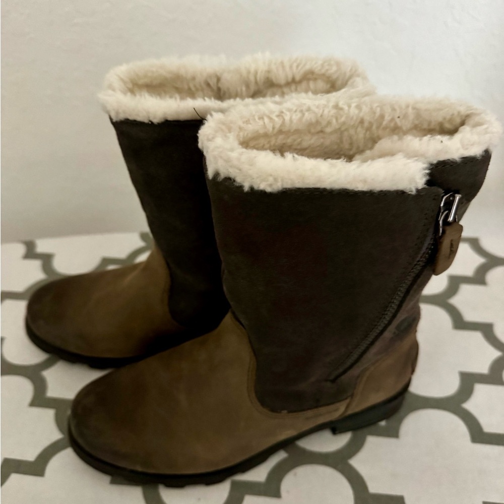 Sorel Brown Shearling-Lined Winter Boots